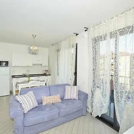 Serenella דיאנו מרינה