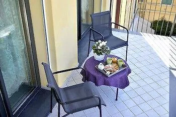 Serenella Apartahotel 3*