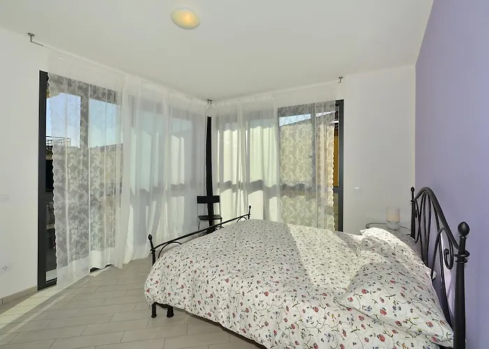 Apartmanhotel Serenella 3*