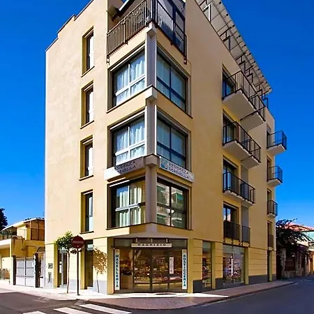 Residenza Serenella Aparthotel