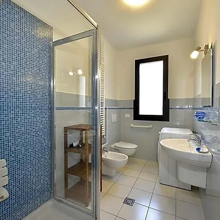 Residenza Serenella Aparthotel 3*