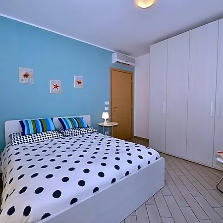 Residenza Serenella Aparthotel 3*