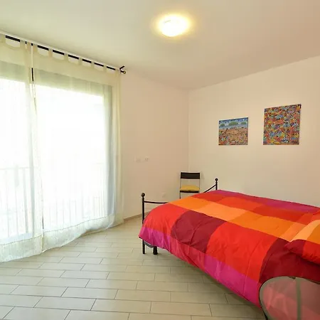 Ξενοδοχείο με διαμερίσματα Serenella 3*